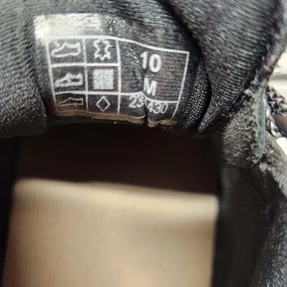 SAS preowned scratch